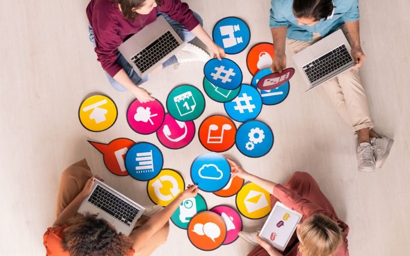 Read more about the article SE Ranking Review 2025: Is This All-in-One SEO Tool Worth It?